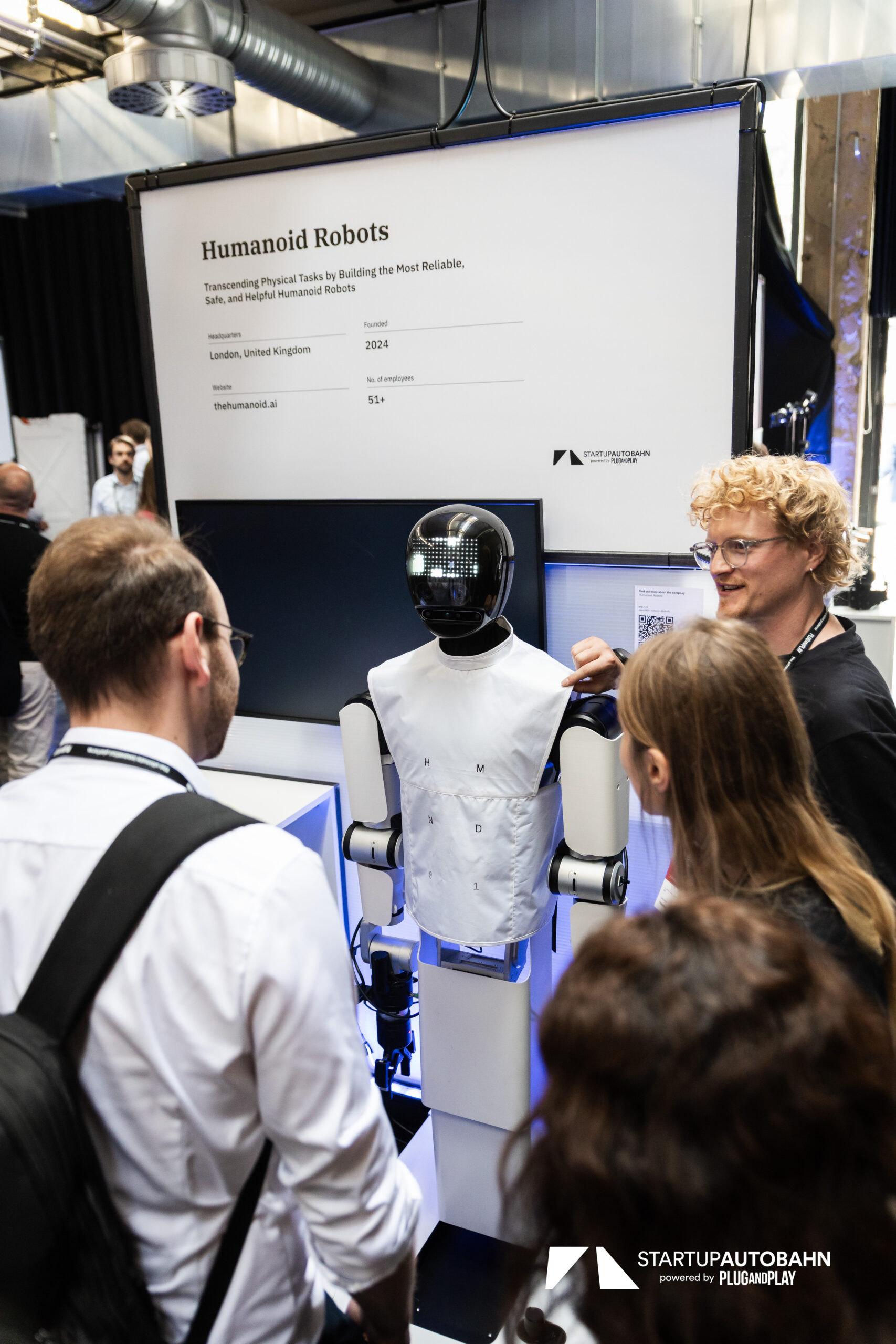 Humanoid demonstrated pre-alpha prototype at STARTUP AUTOBAHN Expo 2025 Expo2025-Logo-00088-scaled-1.jpg